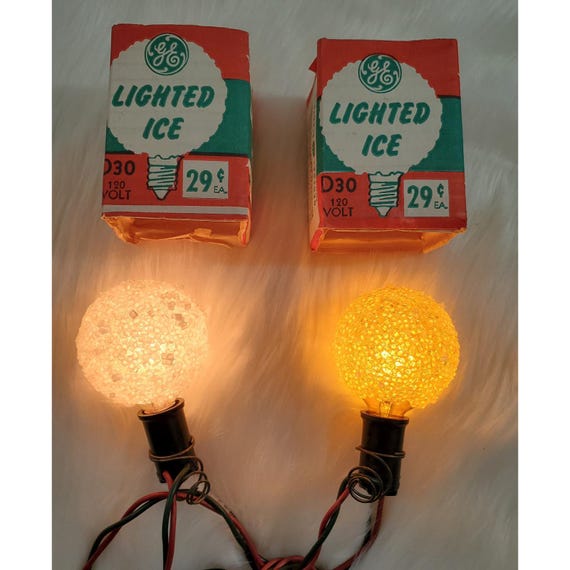 Vintage 2 GE Lighted Ice Snowball Sugar Christmas D30 C7 Light Bulbs Tested Box