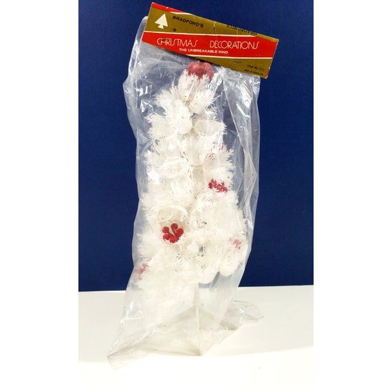 Vintage NOS Bradford White Red Berry Plastic Table Top 12" Christmas Tree NIP