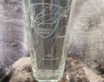 Jungfrau Galactic - 16 Unze Laser geätztes Pintglas