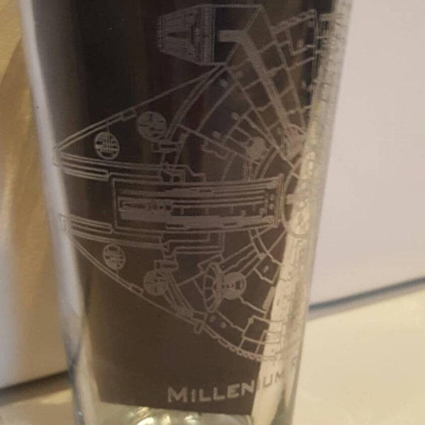 Star Wars - Millenium Falcon Drawings - Laser Etched Pint Glass