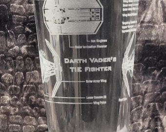 Star Wars - Darth Vader's Imperial TIE Fighter - Laser Etched Pint Glas