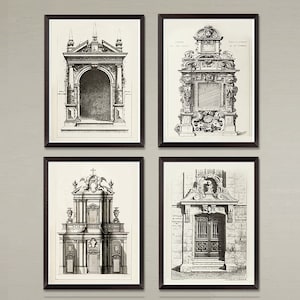 Puede incluir: Conjunto de cuatro estampas arquitectónicas en blanco y negro que presentan dibujos detallados de puertas y arcos ornamentados. Las estampas están enmarcadas en marcos negros y se exhiben en una pared gris claro.