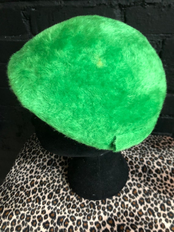 Vintage Elsa Schiaparelli Hat - Bright Green Fuzz… - image 9