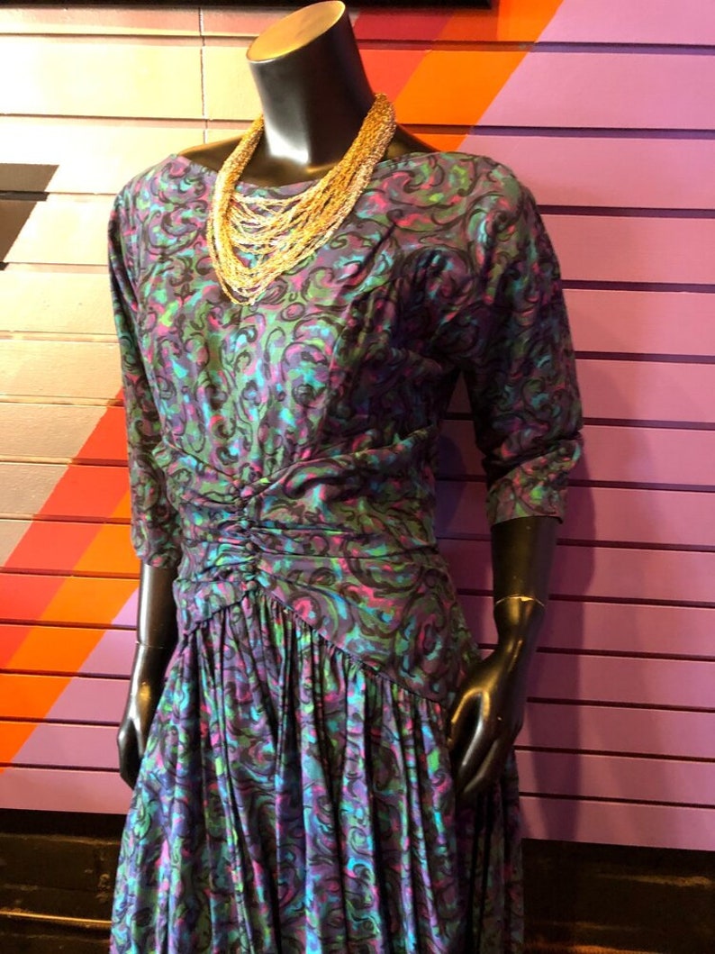 Blue Purple and Pink Swirly Full Skirt Dress with Back Bow and Plunging Back Line Green Vintage 50s Dress
