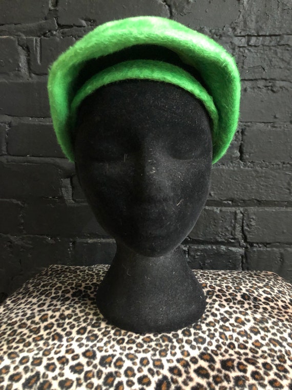 Vintage Elsa Schiaparelli Hat - Bright Green Fuzz… - image 3