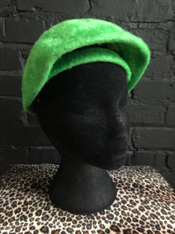 Vintage Elsa Schiaparelli Hat - Bright Green Fuzz… - image 2