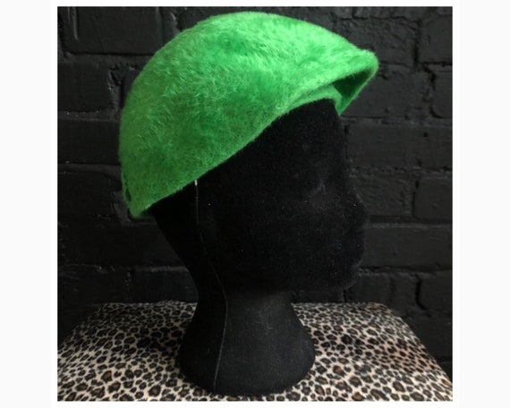 Vintage Elsa Schiaparelli Hat - Bright Green Fuzz… - image 1
