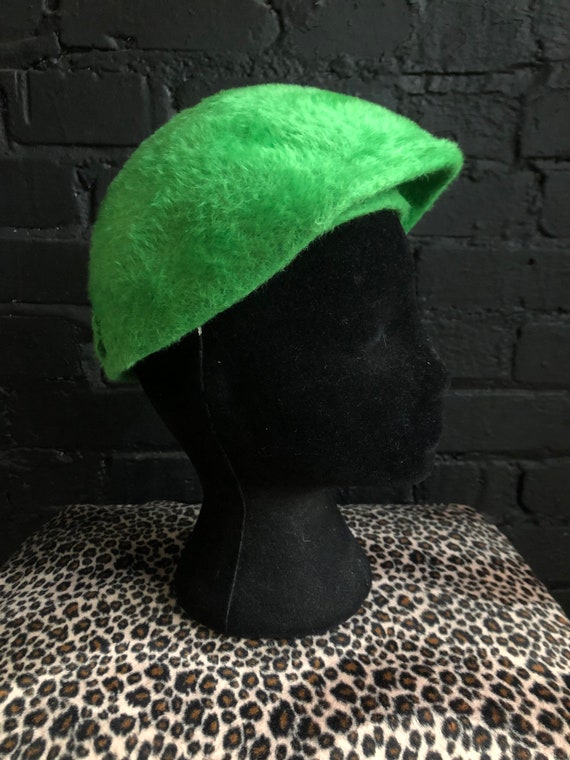 Vintage Elsa Schiaparelli Hat - Bright Green Fuzz… - image 4