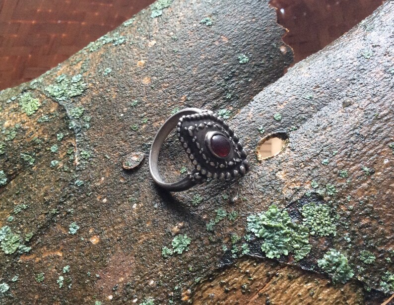 Garnet & Silver Ring image 2