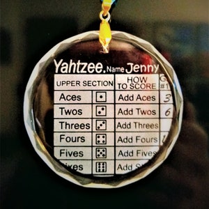 Ornamento de cartão de pontuação Yahtzee - personalizado