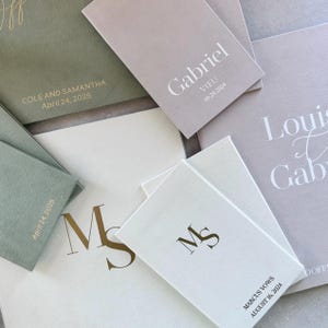Op maat gemaakt huwelijksceremonieboek | Gepersonaliseerd trouwboek | Boek met harde kaft bruiloftlezingen | Fluwelen Officiant-boek, handgemaakt in Europa