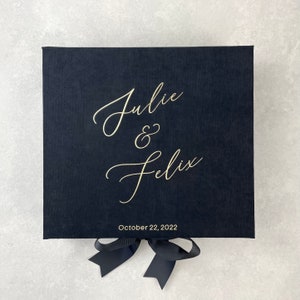 Schwarze Erinnerungsbox mit Foil Gold, Hochzeitskartenbox, Hochzeitsfotobox, Hochzeitsandenkenbox, personalisierte Hochzeitsgeschenkbox für die Braut