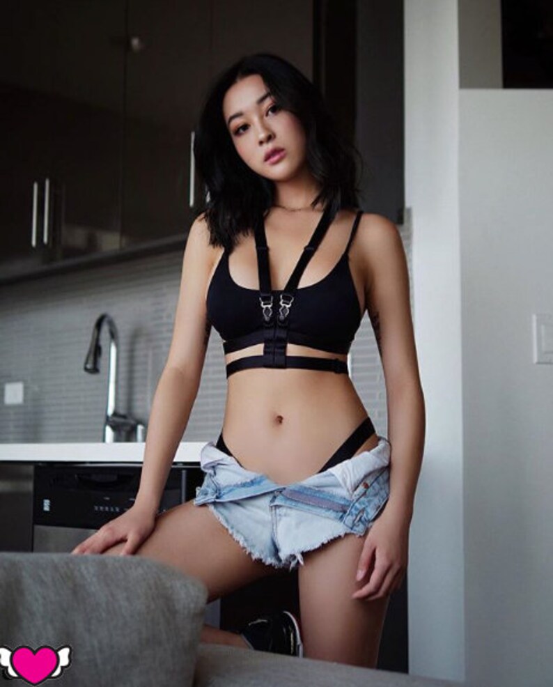 Emily Mei Nude