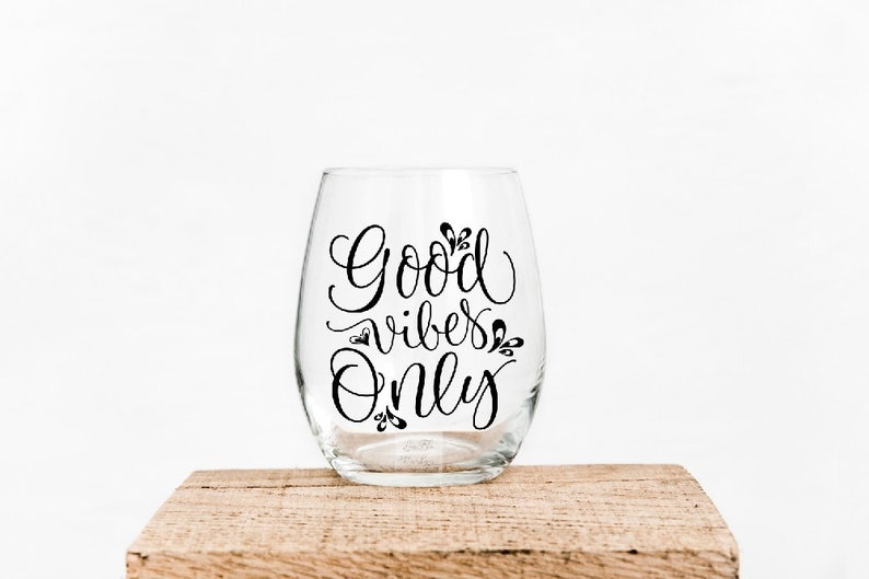 Download Stemless Wine glass mockup wine tumbler glass mock up No ...