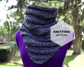 Knitting Pattern // Chunky Cowl Stitch Triangle Cowl // The Celeste