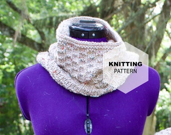 Knitting Pattern // Cowl Waffle Stitch // The Harvest Cowl