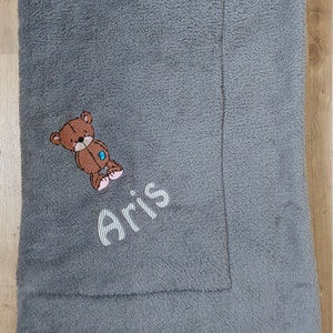 Cuddly blanket, fleece blanket, cuddly fleece with name and embroidery picture 70 x 100 cm