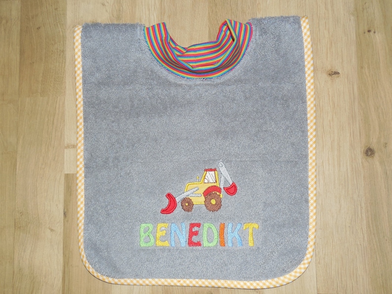 Towel bib with name and embroidery image drool bib image 2