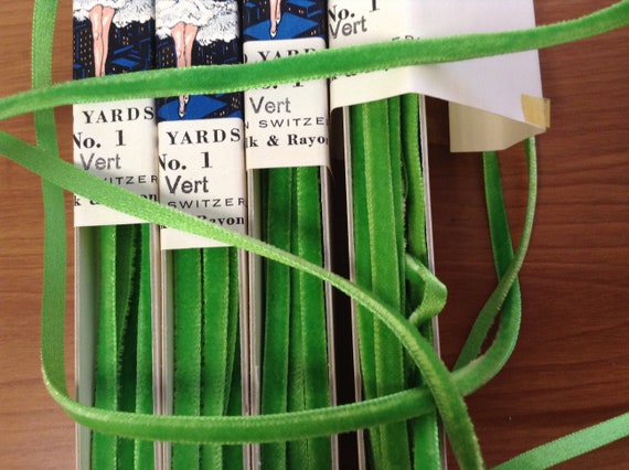 10 yards 1//4/" Green Velvet Ribbon Fabric Silk Rayon Made in France
