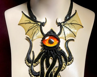 Katonic Twist Latex Necklace