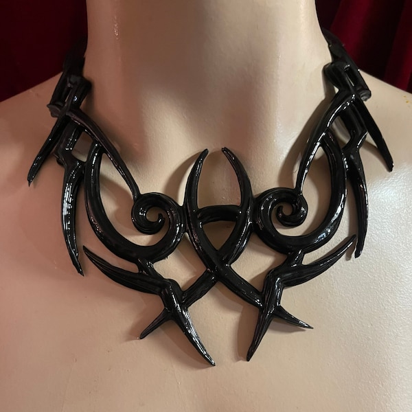 Medium Tribal Design ArtwithLatex Vintage Collector Recreation Latex Necklace