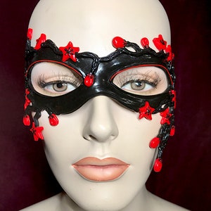 Kirschblüte Latex Maske