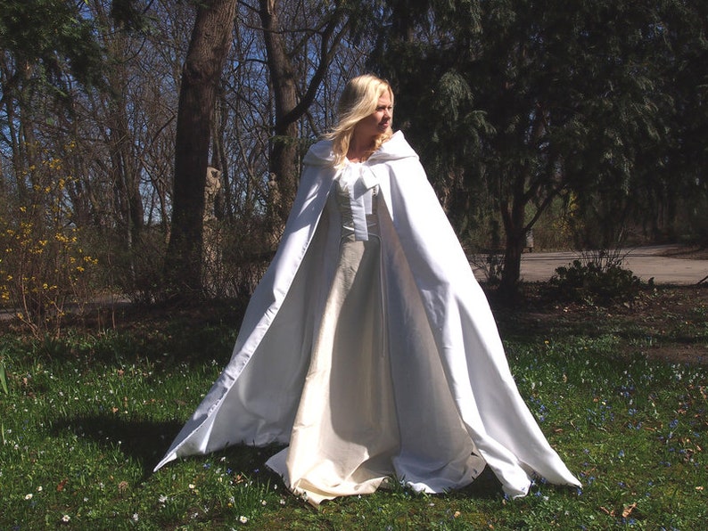 Cape pour mariage, mariée image 1