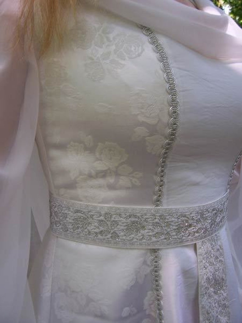 Historical Middle Ages wedding dress wedding dress image 4