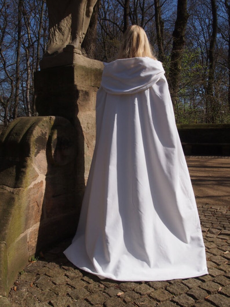 Cape pour mariage, mariée image 3