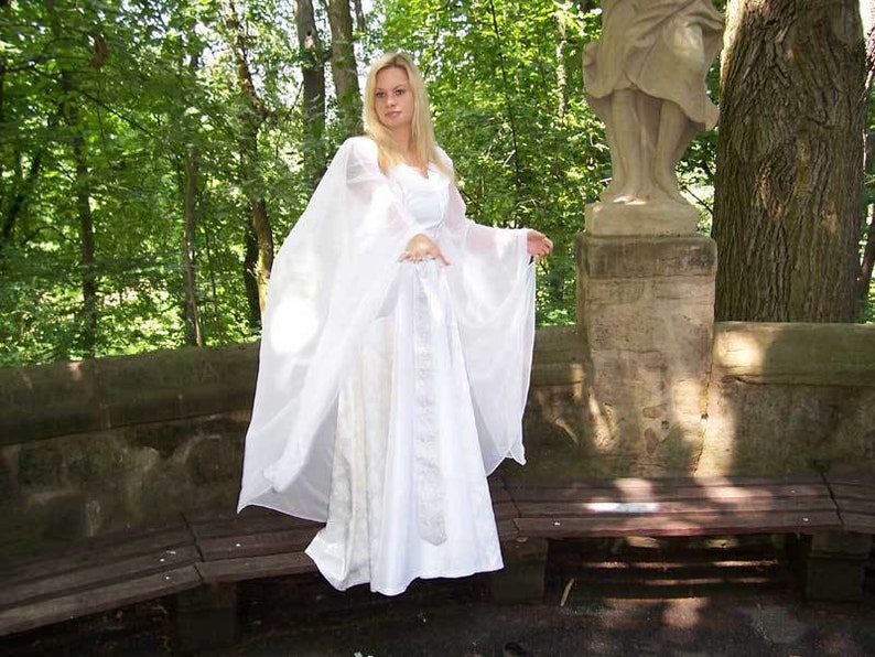 Historical Middle Ages wedding dress wedding dress image 1