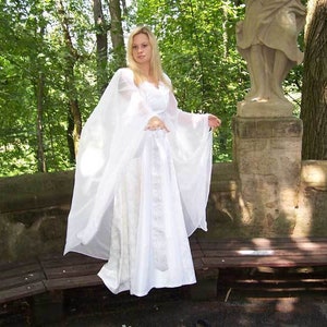 Historical Middle Ages wedding dress wedding dress image 2