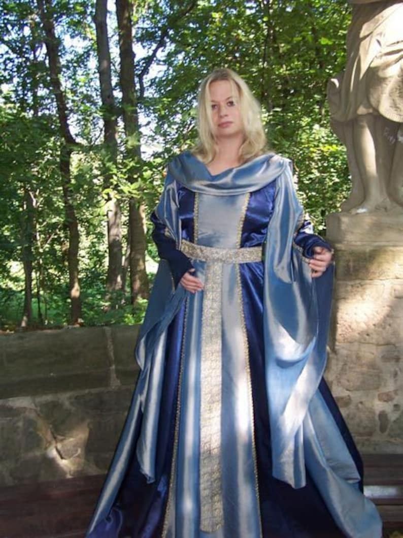 Robe delve médiéval bleue-grise image 3
