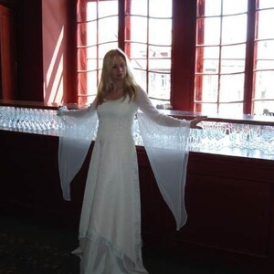 mittelalter Brautkleid Bild 4