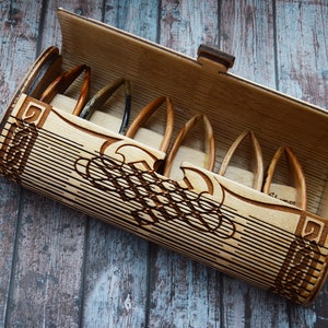 Handmade Wooden box for 6-7 tatting shuttles Wood Case for hair pins gift box