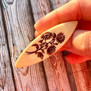 Wood Tatting Shuttle Handmade of  walnut wood Shuttle Frivolite  Tatting Tool Navette