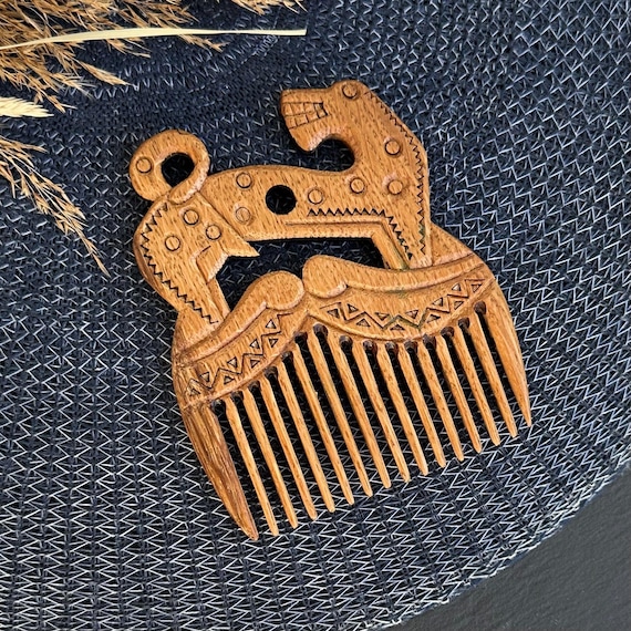 Viking Drakkar Comb for beard handmade wooden small, walnut wood, gifts for boyfriend, beard accessories, Comb for men