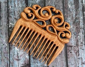Handmade wooden comb with carving for women / Wide Tooth Comb mom gift Christmas gift solid pear wood