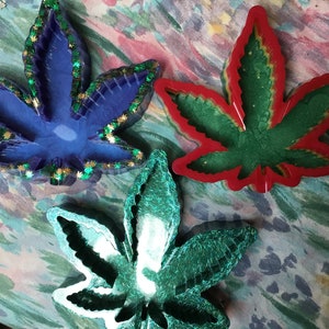 Marijuana leaf ash tray