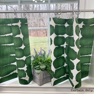 Pine Green White Valance Green Cafe curtains Cafe curtains Luxe Canvas linen look Shibori Dot valance. Kitchen Cafe curtains. window valance