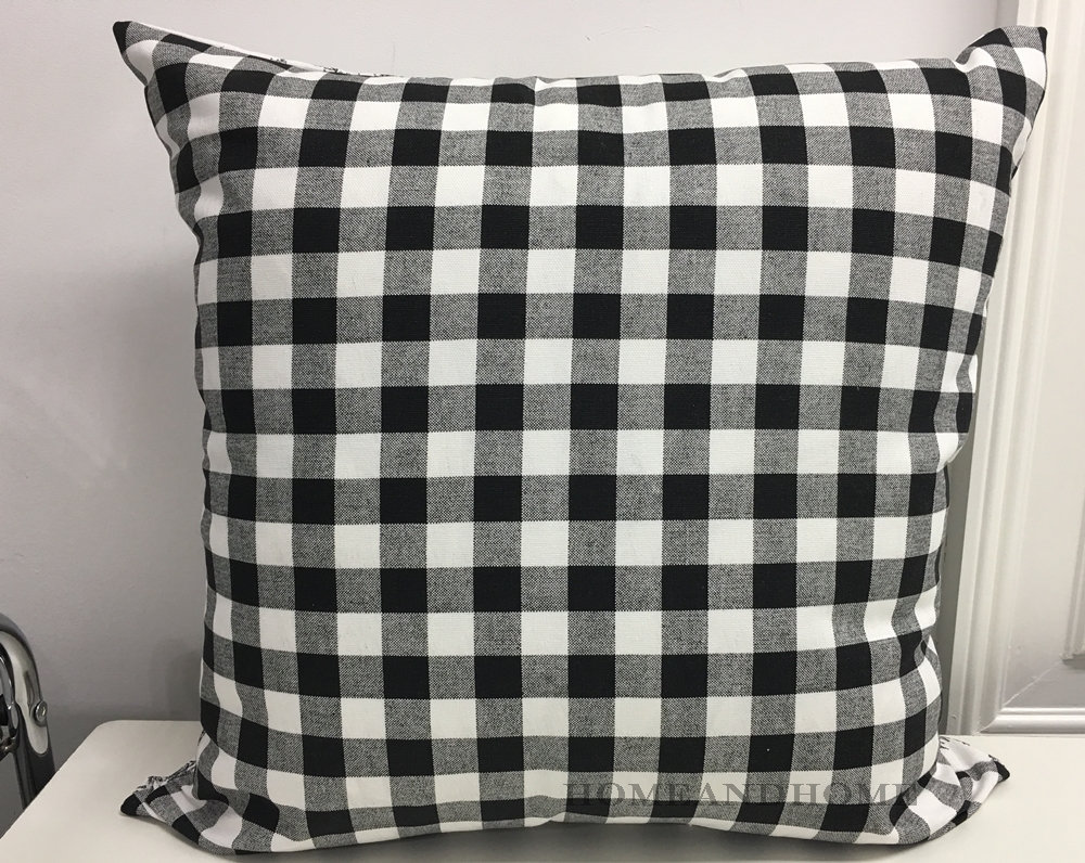 small white throw pillows