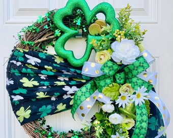 St Patrick's Day Wreath, Shamrock Grapevine Decor, Happy St Pattys Day