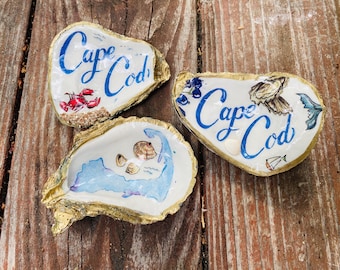 Cape Cod Beach Theme Oyster Shell Ring Dish, Jewelry Trinket Dish, Stocking Stuffer, Coastal Decor