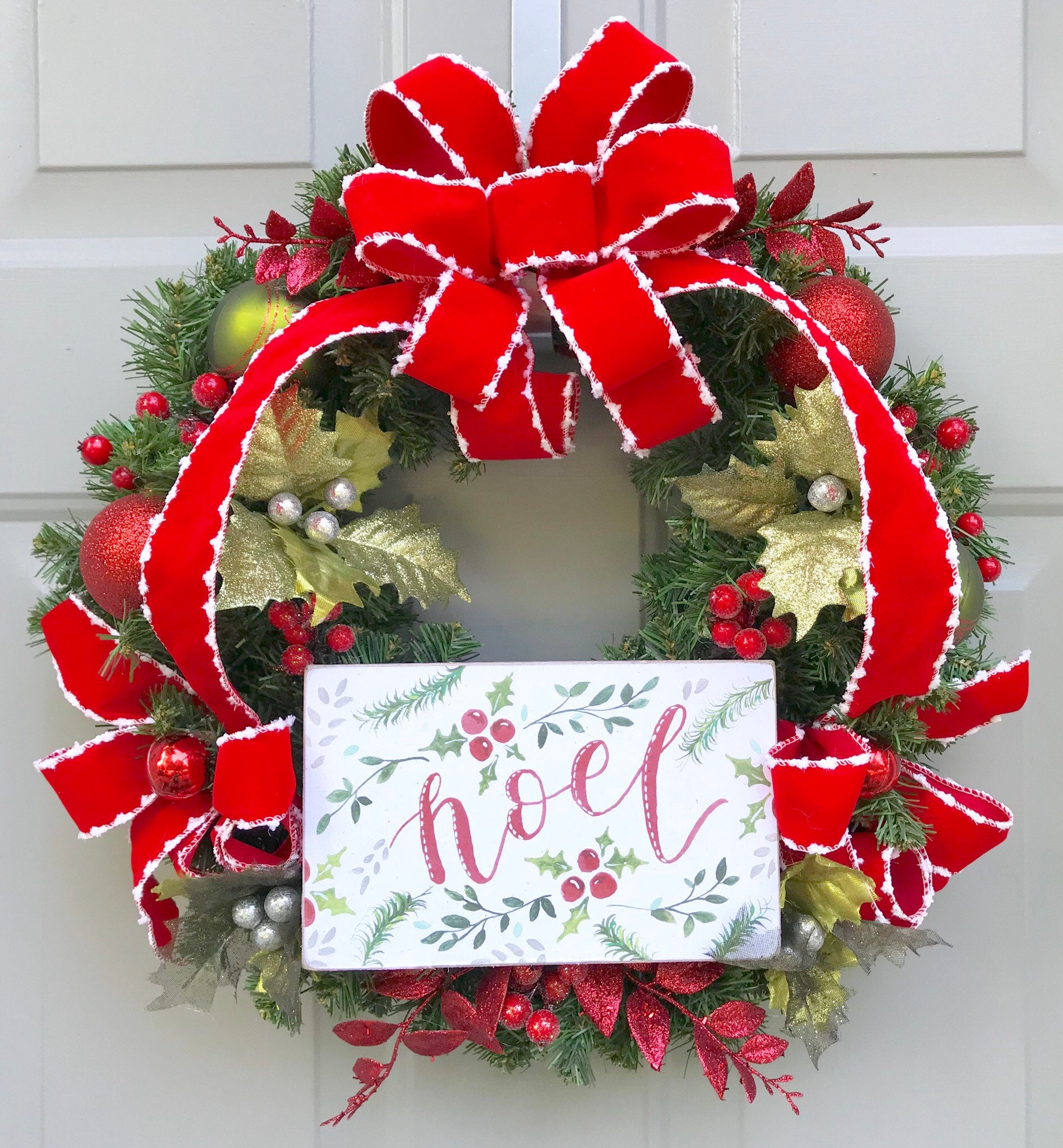 Noel Wreath, Christmas Wreath, Holly Berries, Evergreen Decor