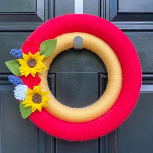Yarn Wrapped Fall Wreath for Front Door, Felt Flowers Summer Decor, Indoor Wall Decor