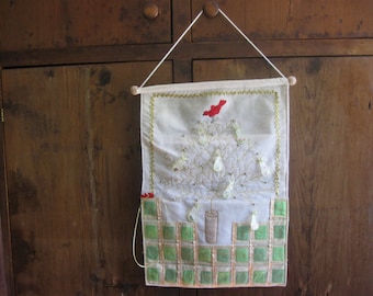 Vintage Christmas Countdown Calendar White Green Pear Tree Red Cardinal