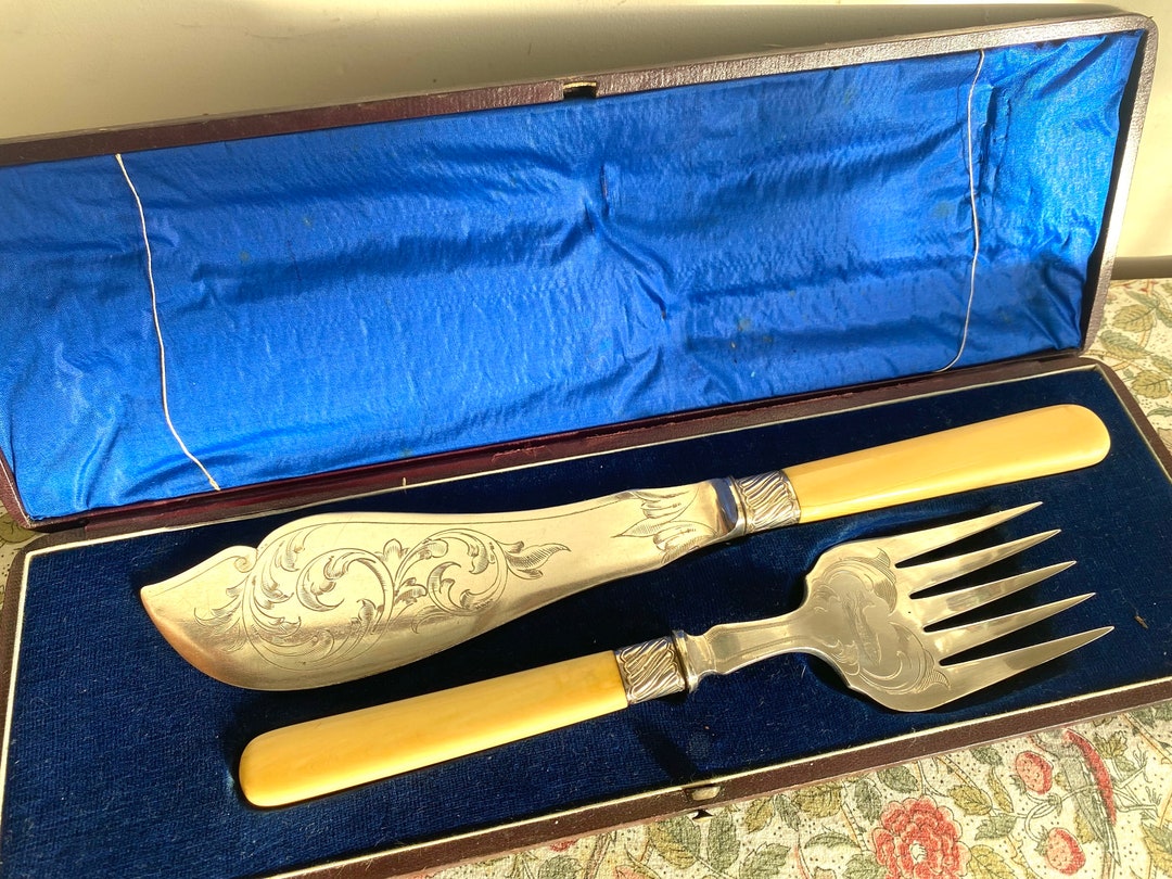 Antique FISH SERVERS Boxed Silver Plated Fish Servers Engraved With