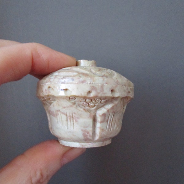 Hand Carved Soapstone Box Ring Box Jewellery or Trinket Box Vintage ASIAN Lidded Pot Small Soapstone Pot GIFT