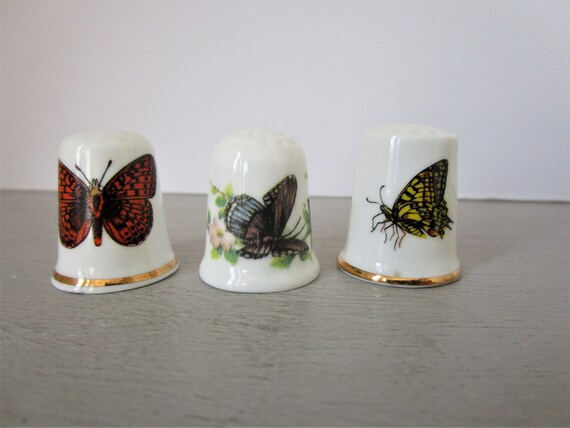 Butterfly Wildlife Nature Vintage china thimble