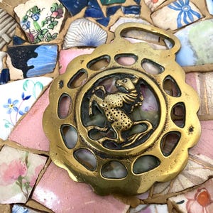 Vintage HORSE Brass Collectible Brass Horse Décor VINTAGE Décor Pub Decor Wall Hanging Plaque English Shire Horse Hearth Décor Horse Lover
