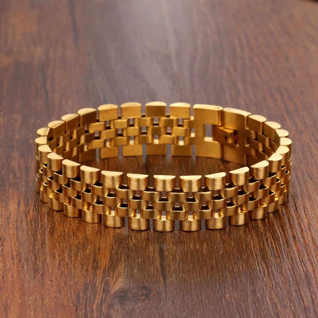  Bcughia Cheap Bracelets, Bracelets for Boys Gold Stainless  Steel Chain Design 200x2mm for Men: Clothing, Shoes & Jewelry